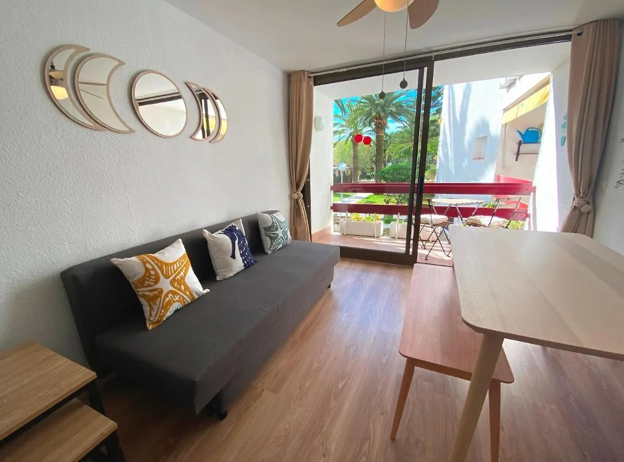 Apartamentos Corcega Palmyra サロウ