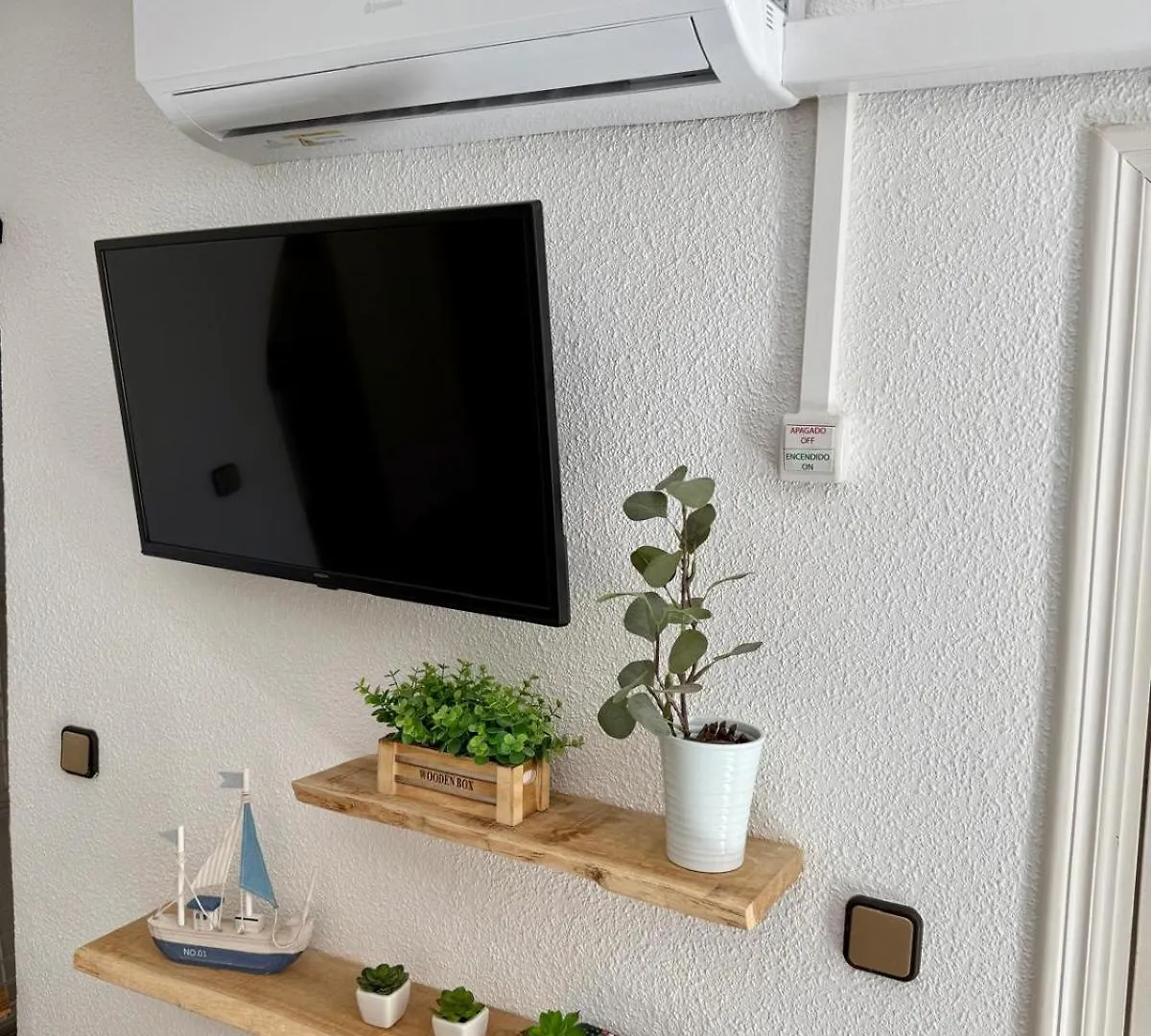 Apartamentos Corcega Palmyra サロウ 0*,