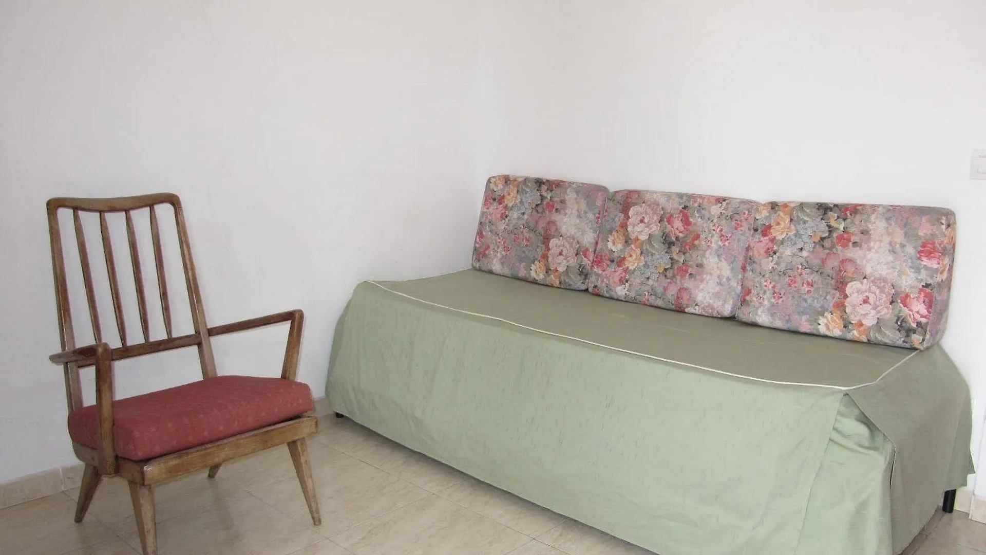 Apartamentos Corcega Palmyra Salou 0*,