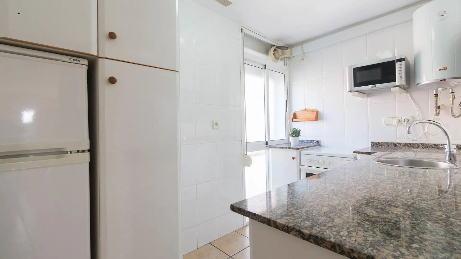 Apartamentos Corcega Palmyra 살루